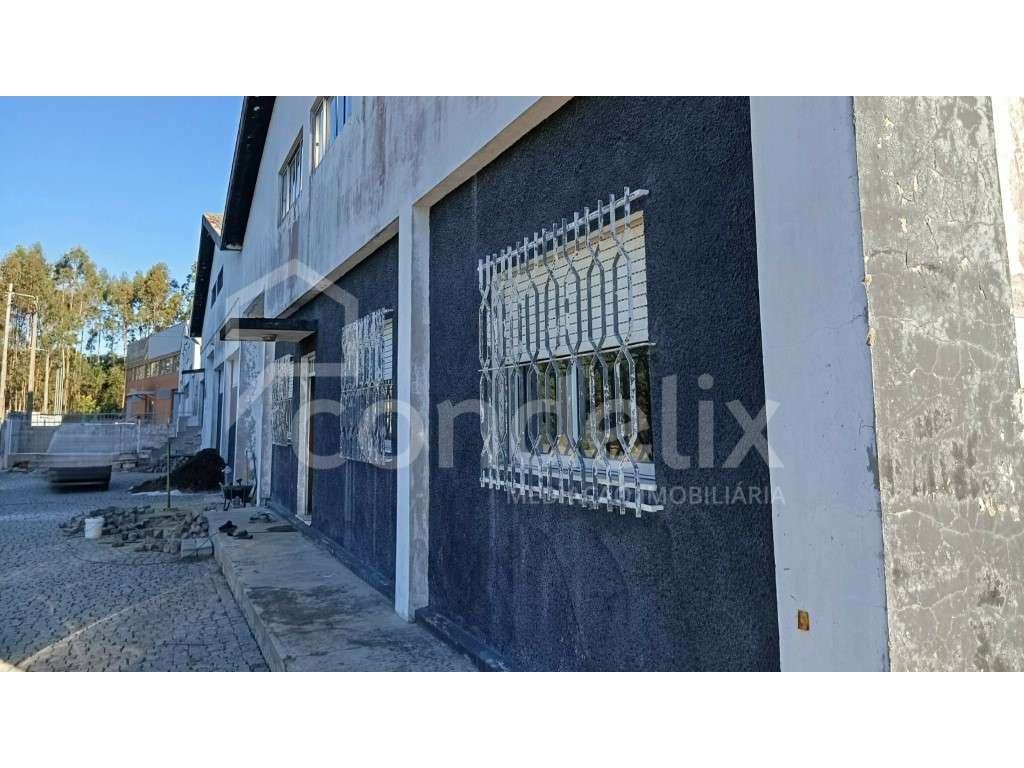 Dois armazéns na zona industrial de Maceda - Grande imagem: 4/22