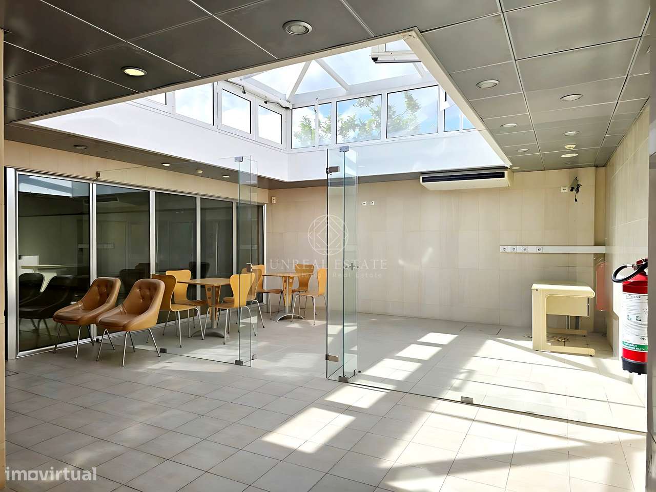 Espaço Comercial com 575 m² para Clínica, Ginásio ou Centro de Saúde n-31