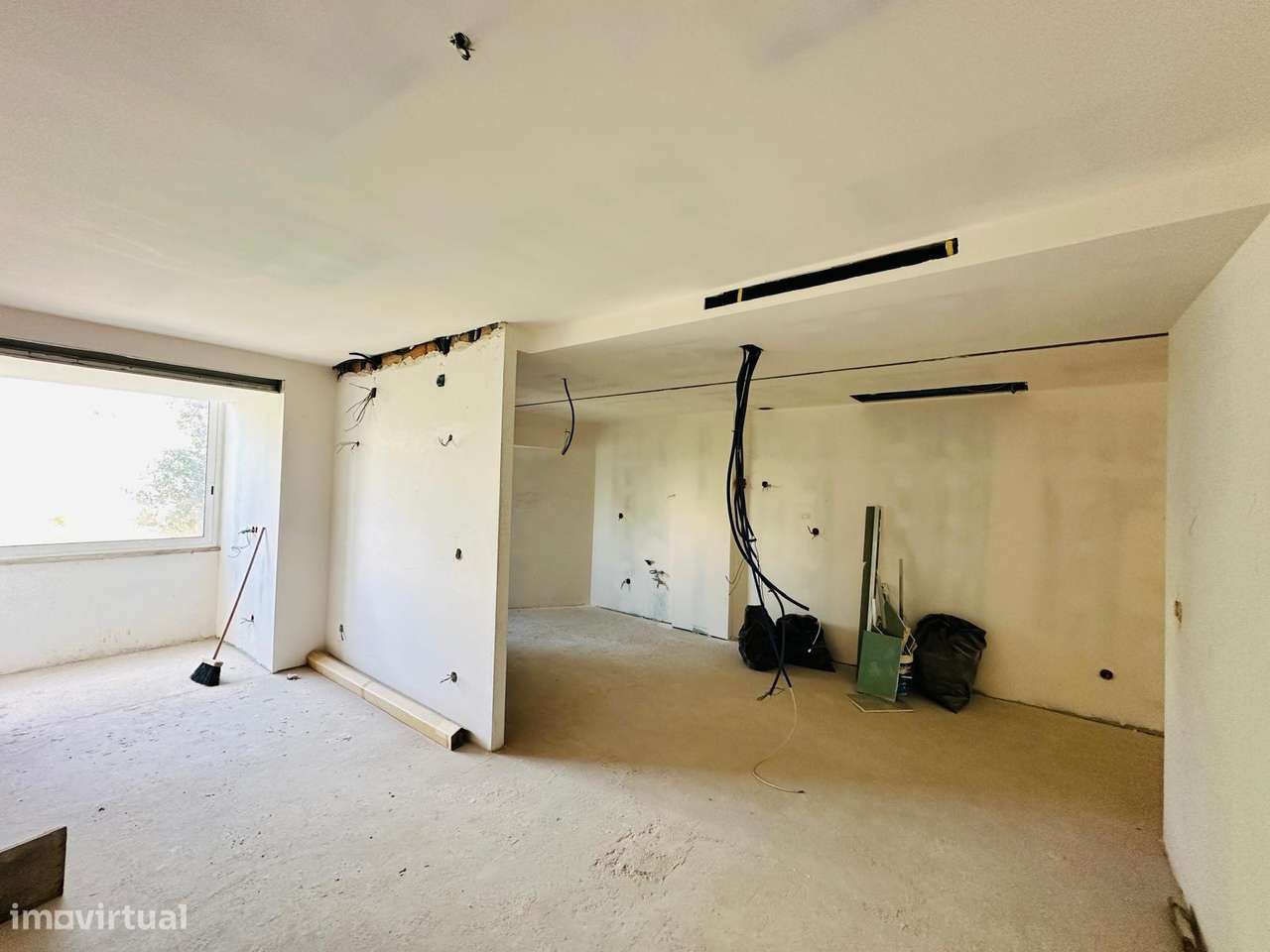 T2 com garagem - R. da Boavista (Cónega) - Grande imagem: 4/15