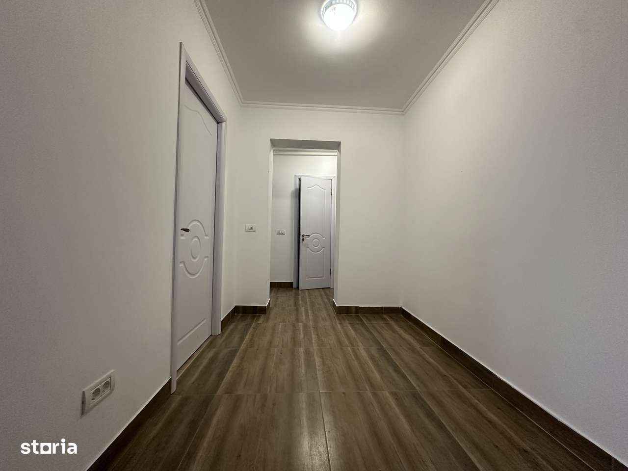 COLENTINA - Teiul Doamnei | 3 Camere Nemobilat | Boiler - Imagine principală: 2/12