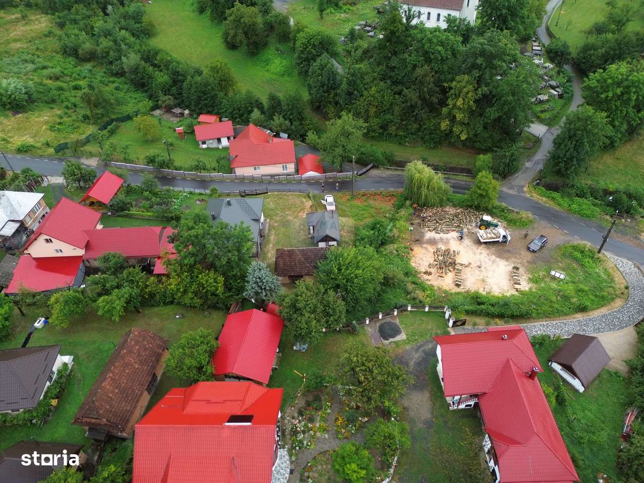 De vânzare casă din caramida cu teren – zonă Pensiunea Secret Garden - Imagine principală: 3/20