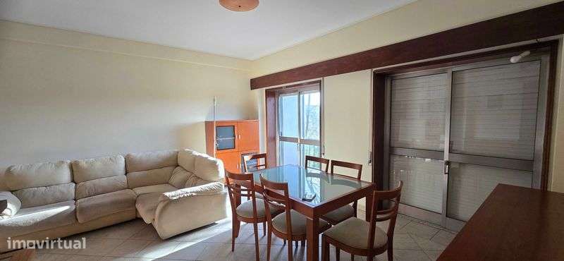 Apartamento T 2  , Aveiro Glicínias, mobilado e renovado arrenda-se - Grande imagem: 5/9
