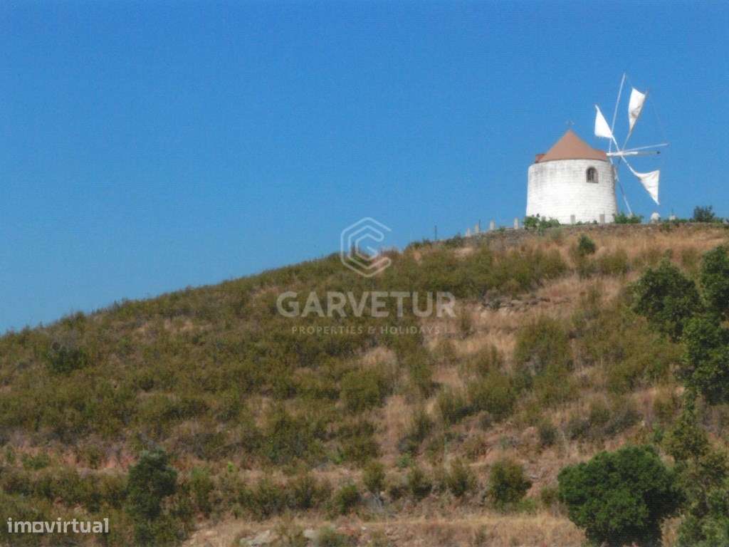 Moinho centenário com vista sobre a serra, Santa Catarina, Algarve - Grande imagem: 4/18
