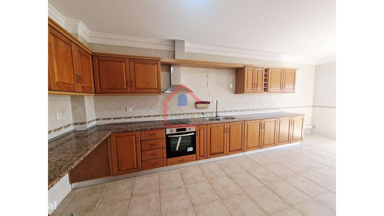 Apartamento T4 em  GAMBIA-PONTES-ALTO DA GUERRA-18