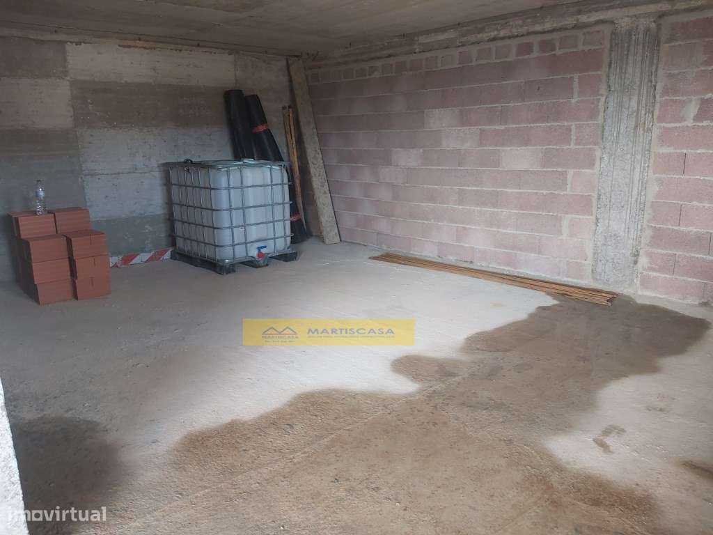 Moradia T3 a estrear com Piscina - Paiões Rio de Mouro-15