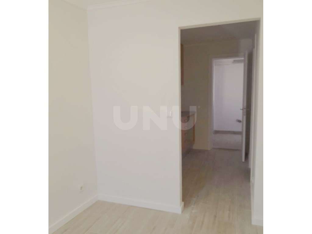 Conjunto de 3 Moradias Térreas - Investimento com Rendimento Imediato-16