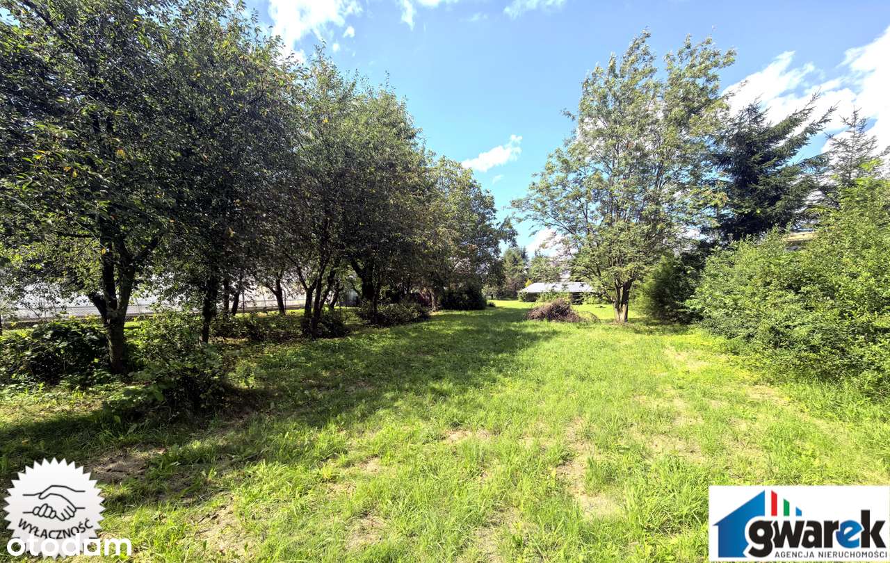 Uzbrojona Działka Budowlana z  garażem i domkiem letniskowym Trzyciąż-11