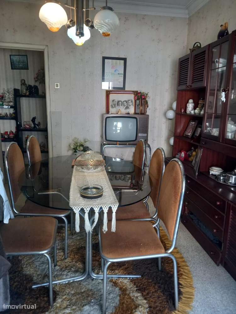 APARTAMENTO T2 - CENTRO QUELUZ-18