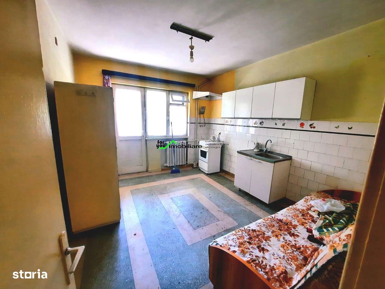 VILA CENTRAL S+P+1E - Imagine principală: 4/20