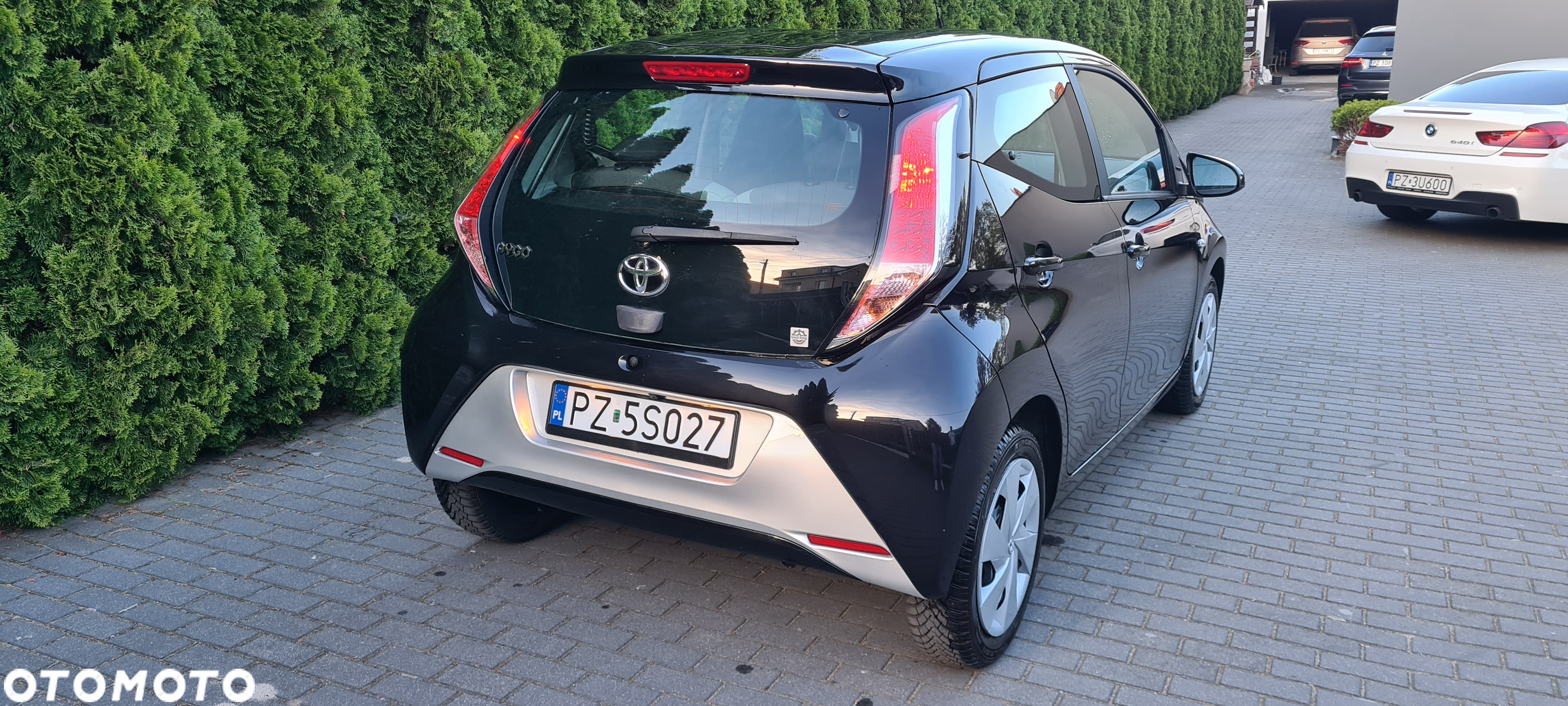 Toyota Aygo x-play touch - 2