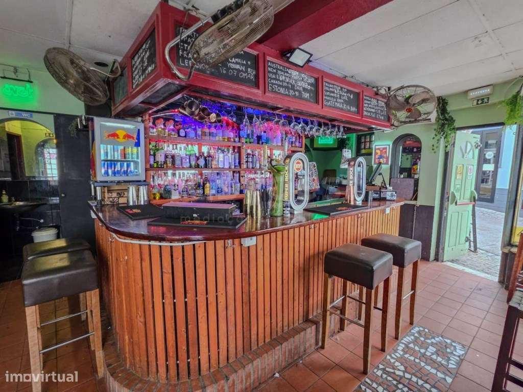 Bar com Cave e Apartamento T2 no Centro Histórico - Prontos a Renta... - Grande imagem: 3/30