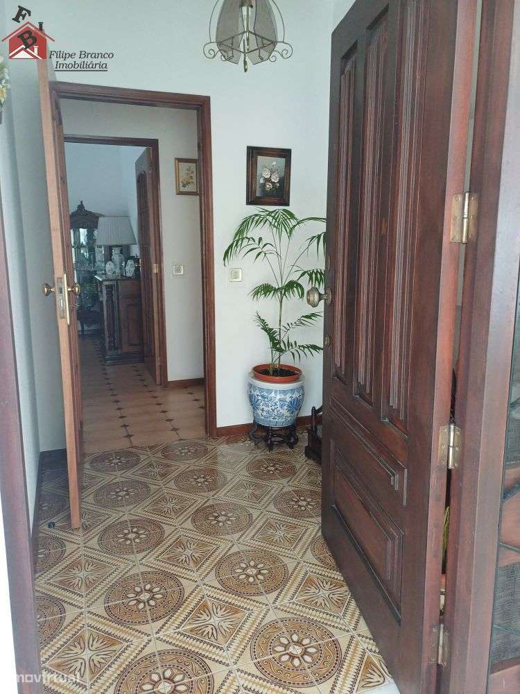 ESPAÇOSA MORADIA V5 3 FRENTES 800M DO GAIASHOPPING-8