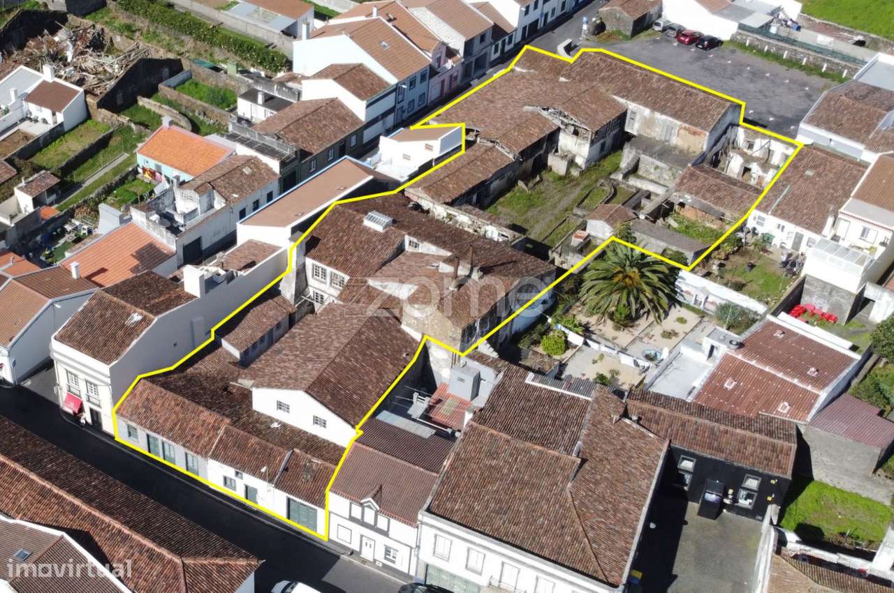 Conjunto Patrimonial para Investimento - Centro histórico de Lagoa - Grande imagem: 2/27