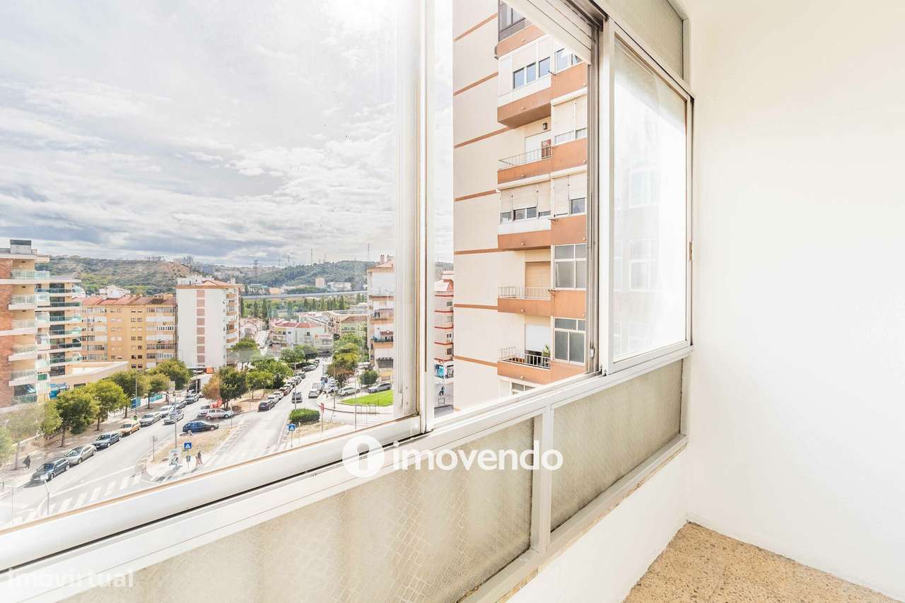 Apartamento T2 com áreas amplas, em Odivelas-32