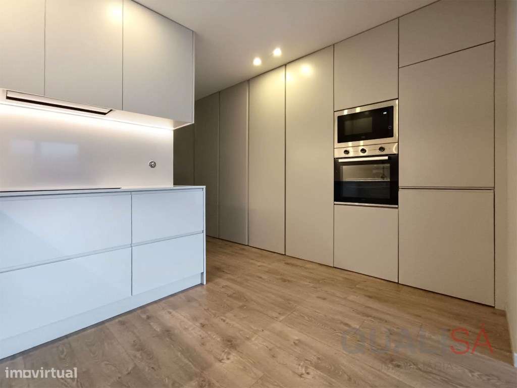 Apartamento T1 equipado, com varandas e lugar de garagem no centro ... - Grande imagem: 3/21