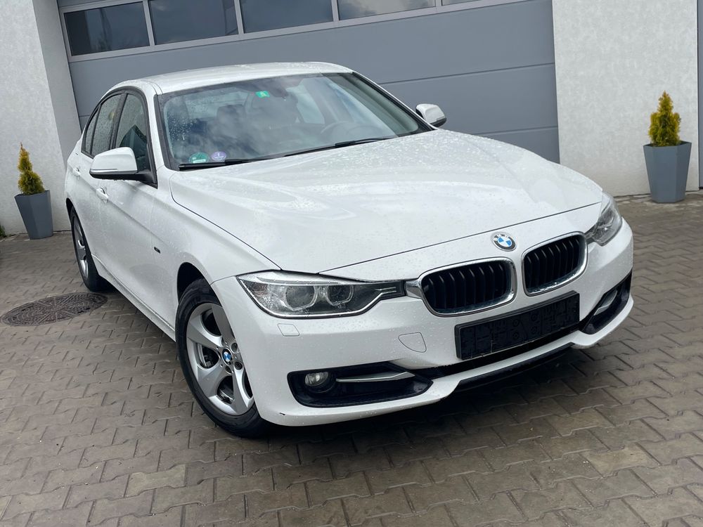BMW 3 Series F30/F31 320i Sport Line 2013