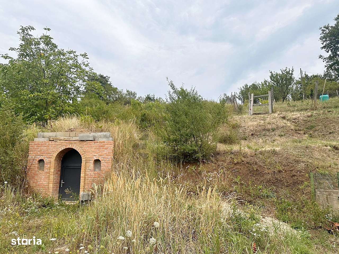 Teren intravilan de vanzare cu o crama zona Dealuri Oradea - Imagine principală: 5/7