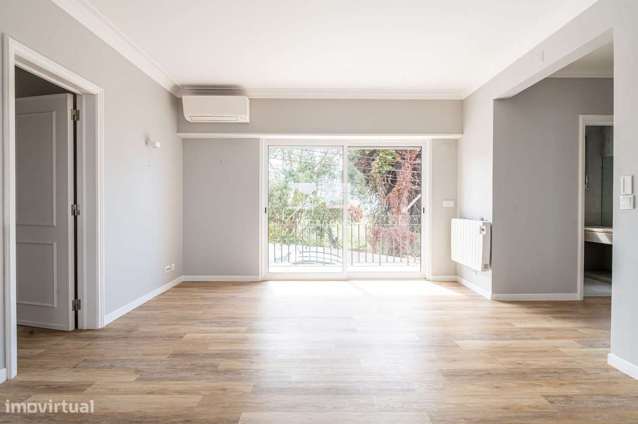 Conforto Renovado em Cascais: Apartamento T2 Exclusivo com Piscina, Pe - Grande imagem: 3/41