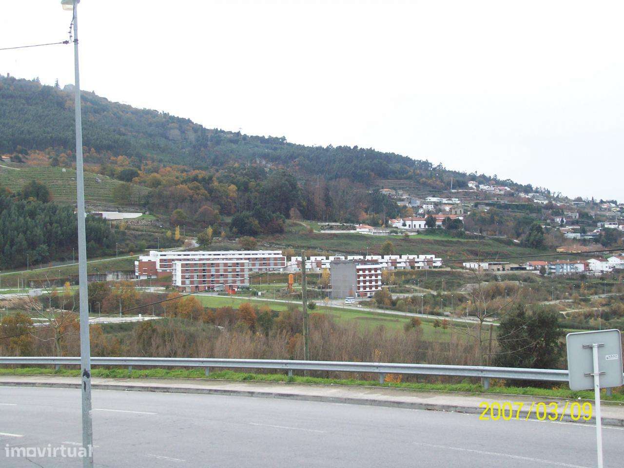 Lote de terreno na Costa.-22