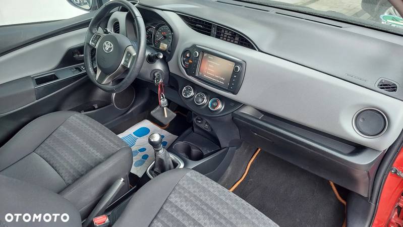 Toyota Yaris 1.33 Premium - 13