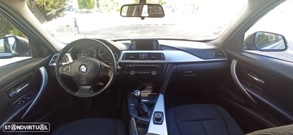 BMW 320 d Touring - 9