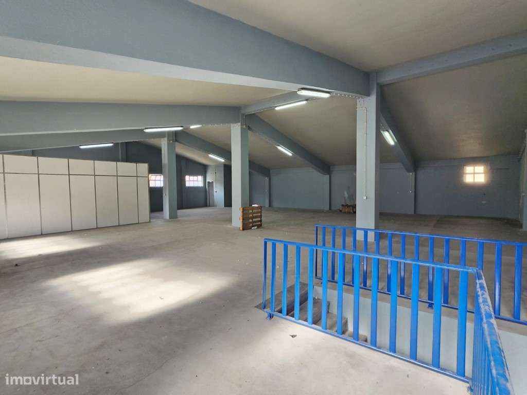 Armazém c/ 300,2 - Odivelas - Grande imagem: 2/7