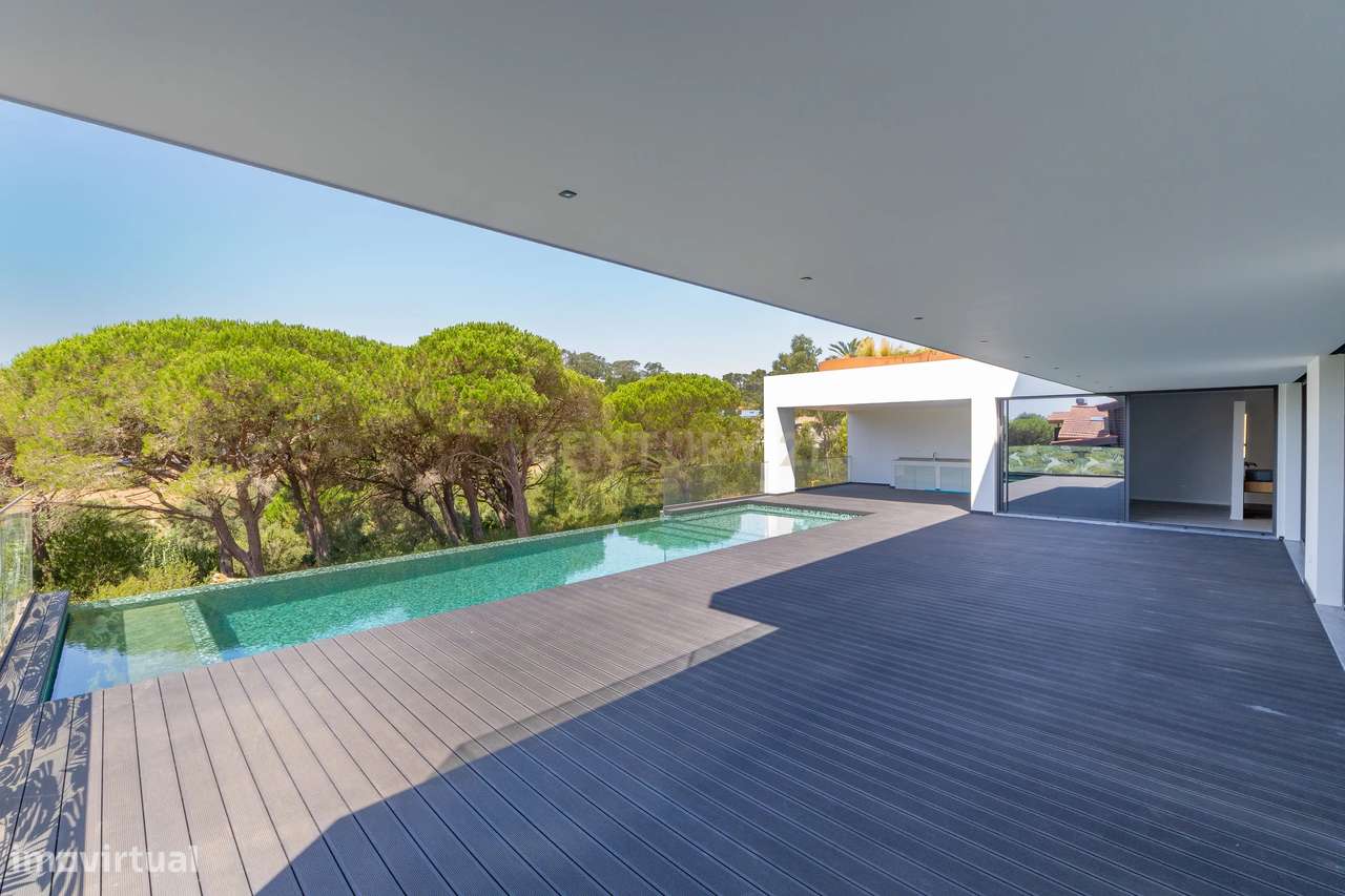 Moradia premium em Cascais onde o luxo e a natureza se encontram-3