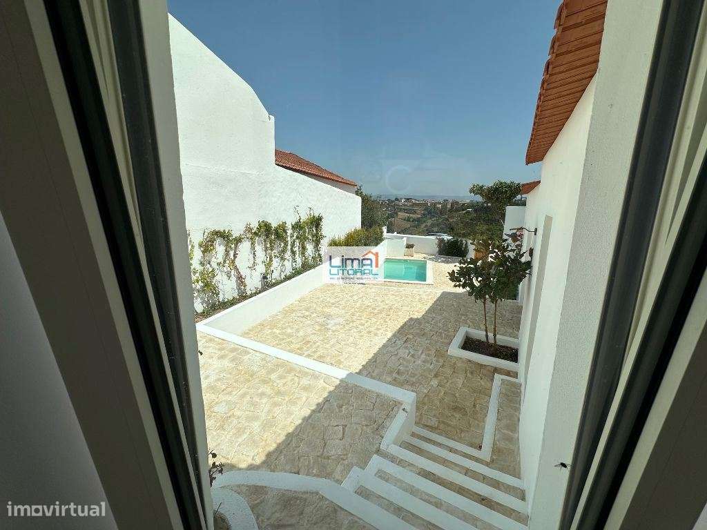 Moradia T3 renovada - próximo da praia da Nazaré-21