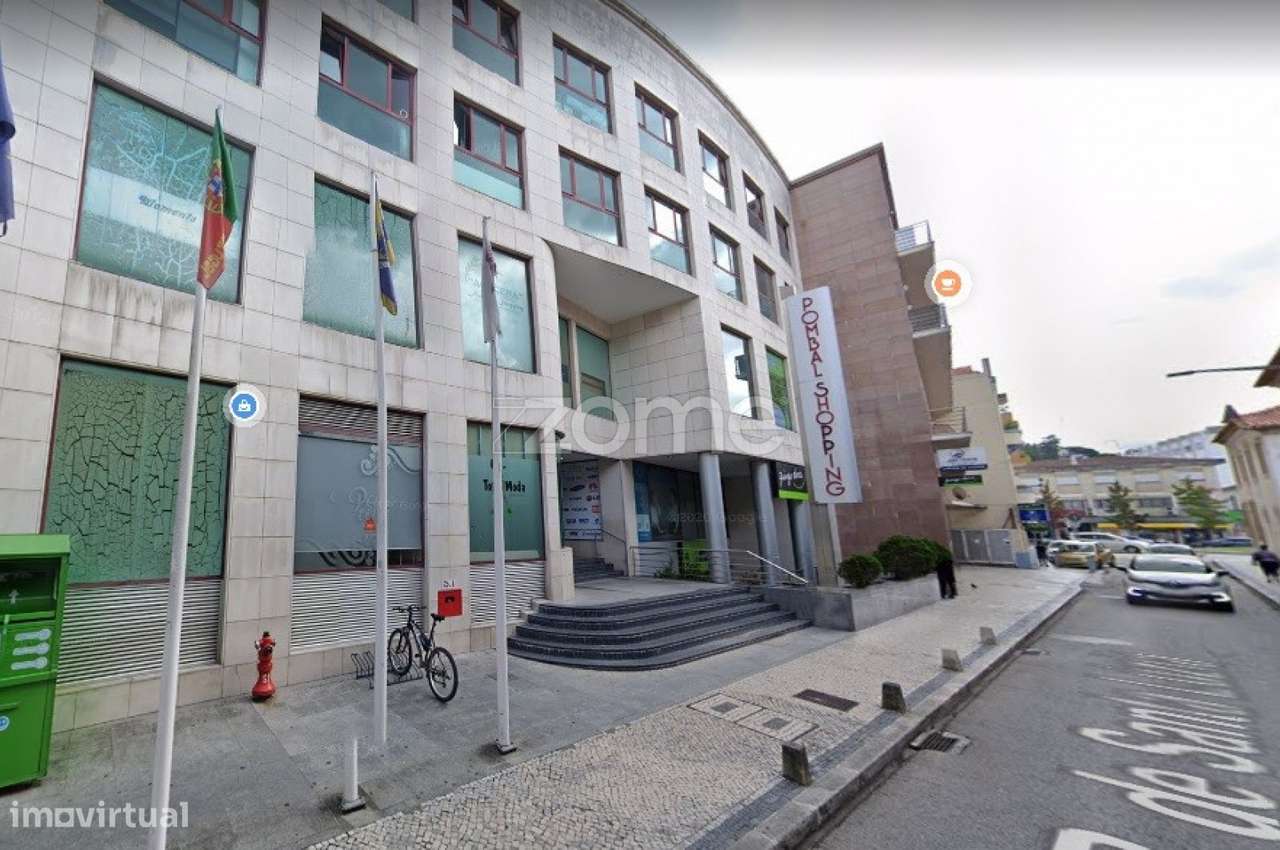 Loja Pombal Shopping no centro da cidade - Grande imagem: 3/7