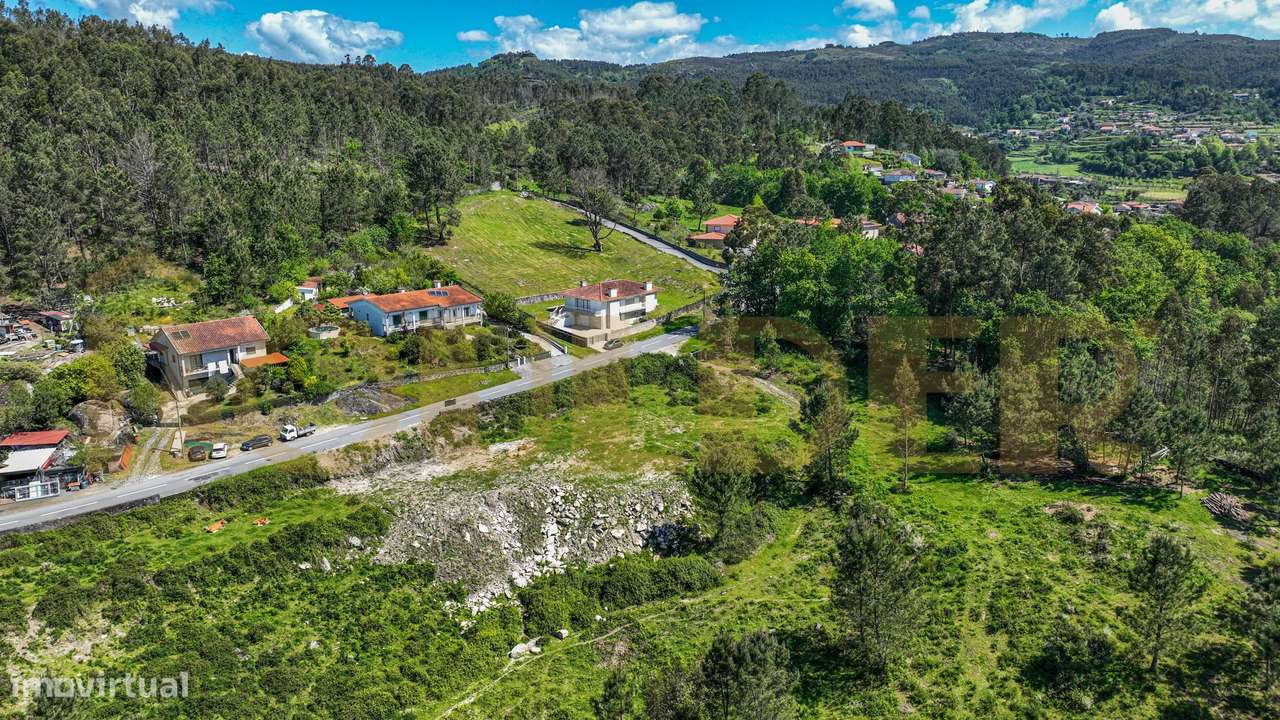Moradia T3 Luxo em Fonte Arcada-11