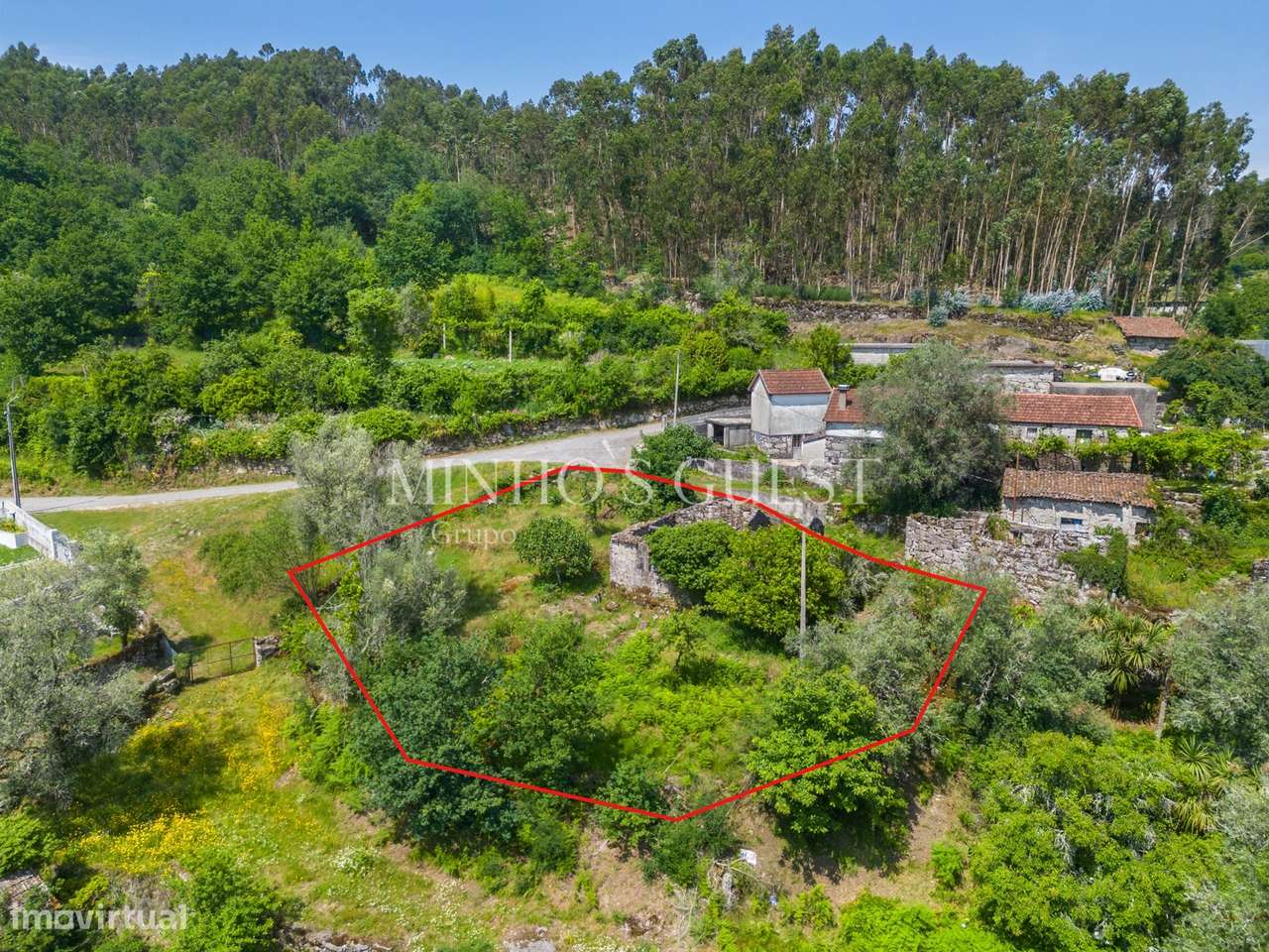 Terreno (700m2) c/ Ruína em Serzedelo – Póvoa de Lanhoso-22