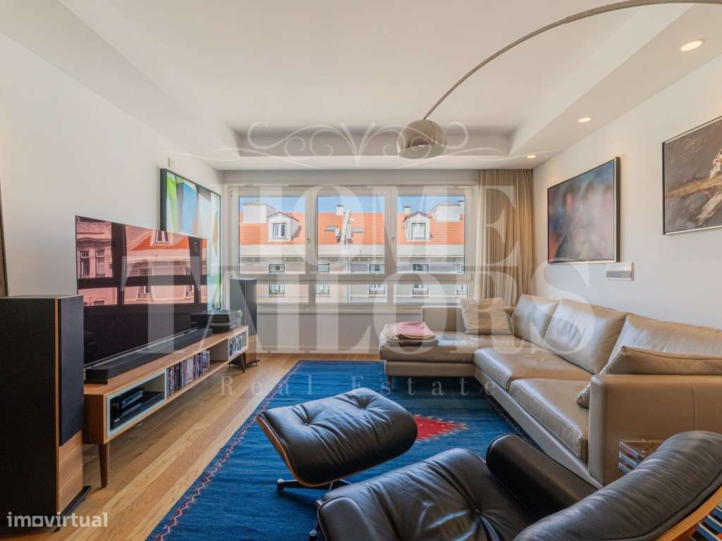 T2 em Campo de Ourique com BOX para 2 viaturas-1