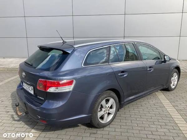 Toyota Avensis Combi 1.6 Edition - 8