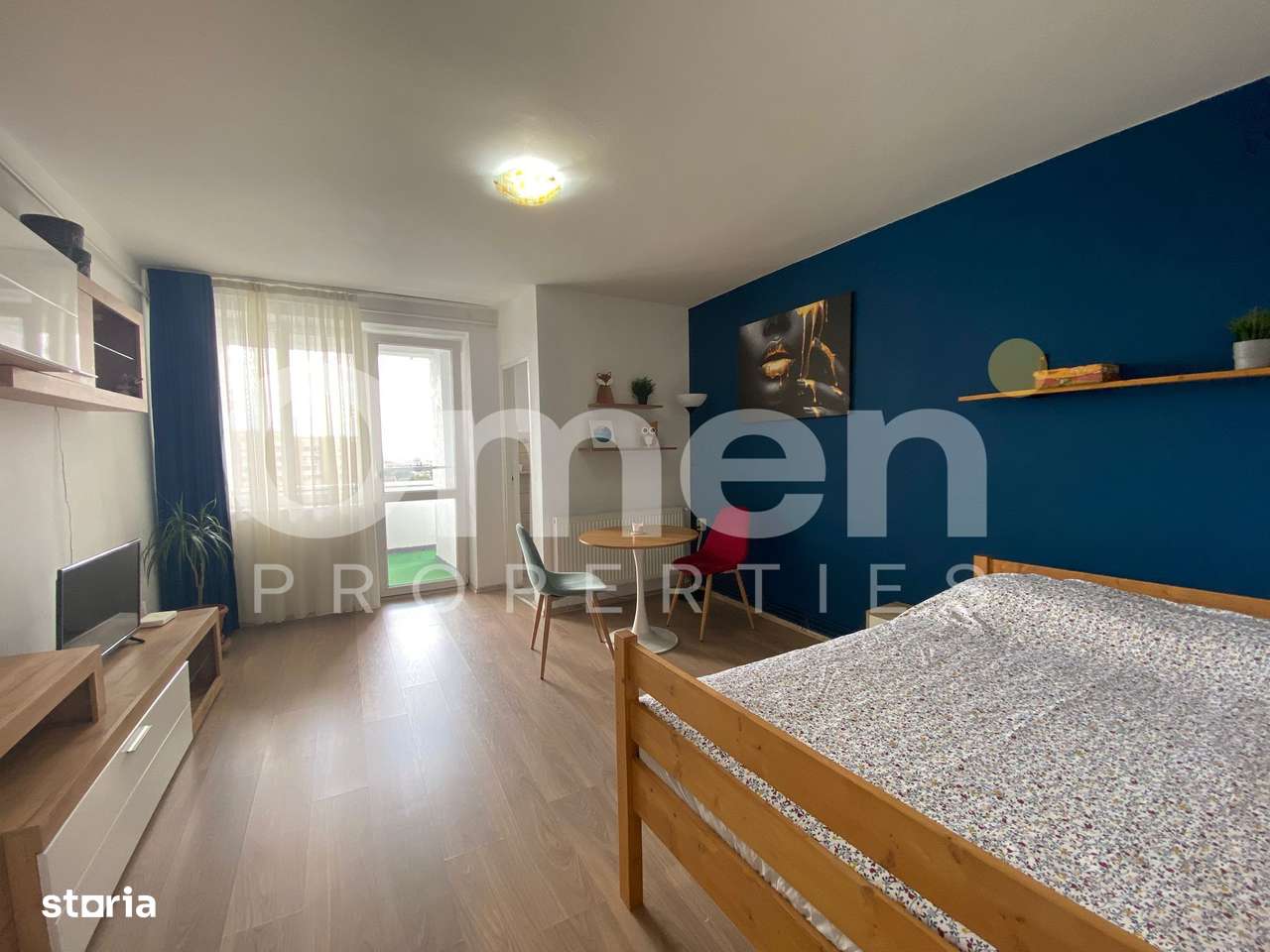 Garsoniera finisata modern, la etaj intermediar, cu priveliste panoram - Imagine principală: 3/7