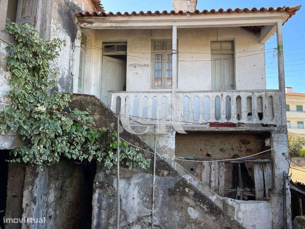 6 Prédios Urbanos e um Terreno Rústico para Renovação – Lousã-17