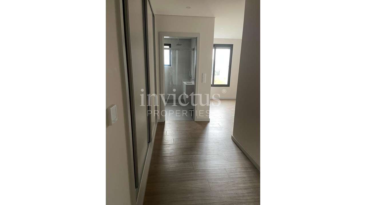 Apartamento T3 em plena Av. da Boavista-6