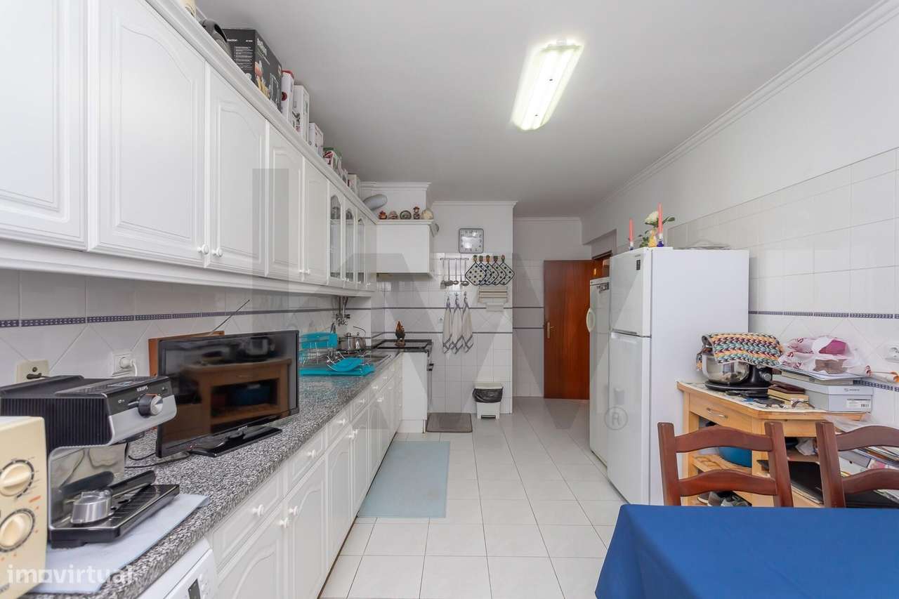 Apartamento T3 — 130 m2 — Garagem  \ Vale Flores | Mem-Martins / S. Pe - Grande imagem: 4/20