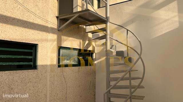 Armazém para venda na Quinta do Anjo.-41