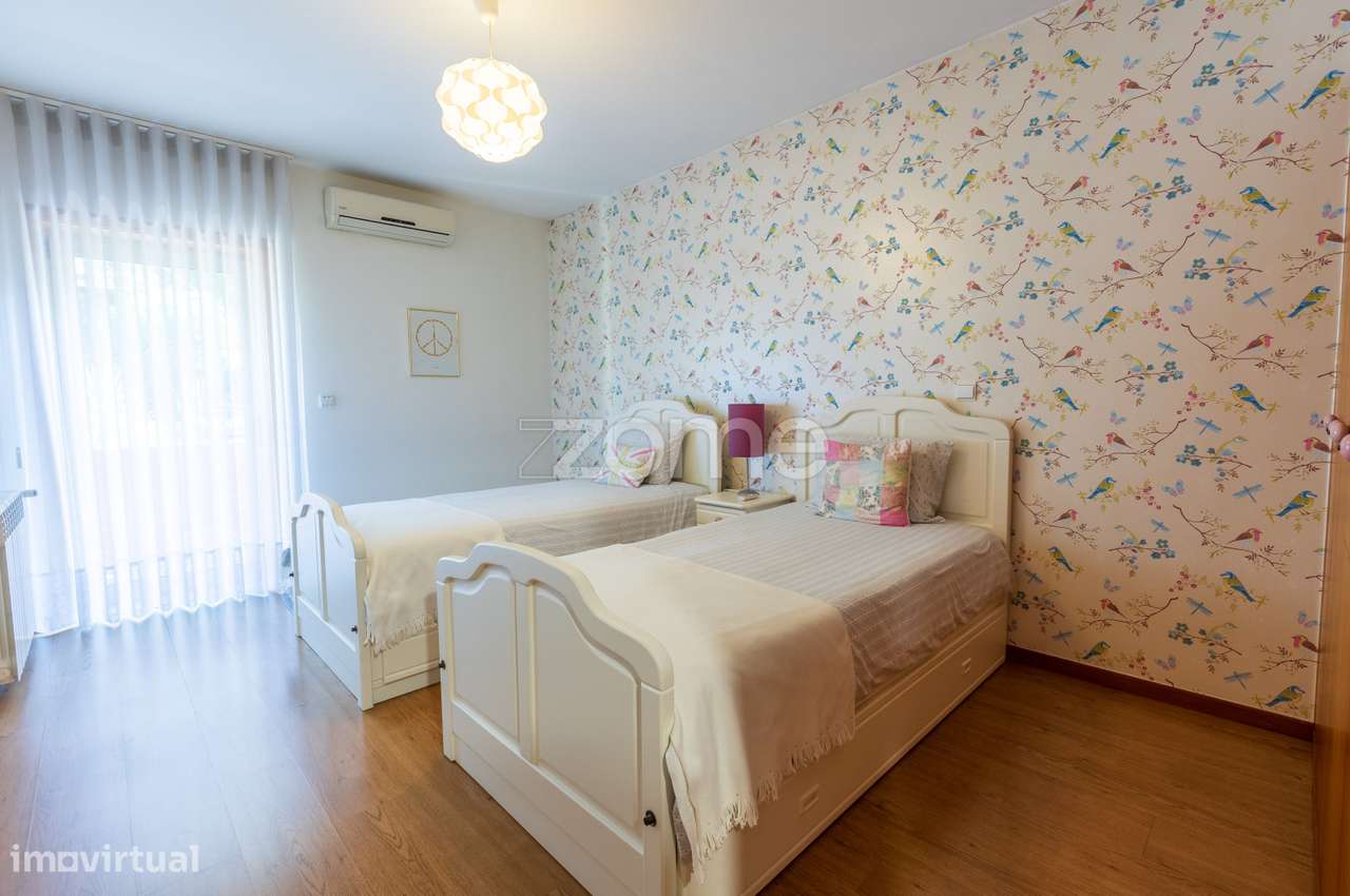 Moradia Geminada T3 em Aldão-30