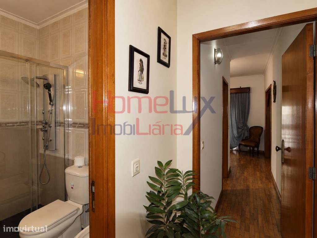 Moradia T4 em Fânzeres-19