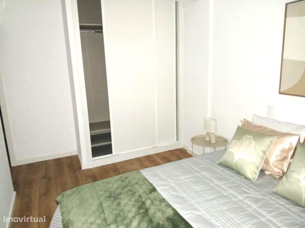 T3 em Benfica com elevador e varanda-9