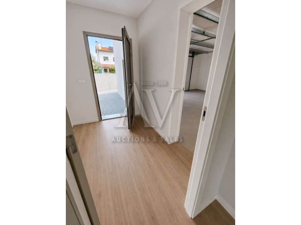 MORADIA V3+1 || Batalha || 294,50 m2 de construção-50