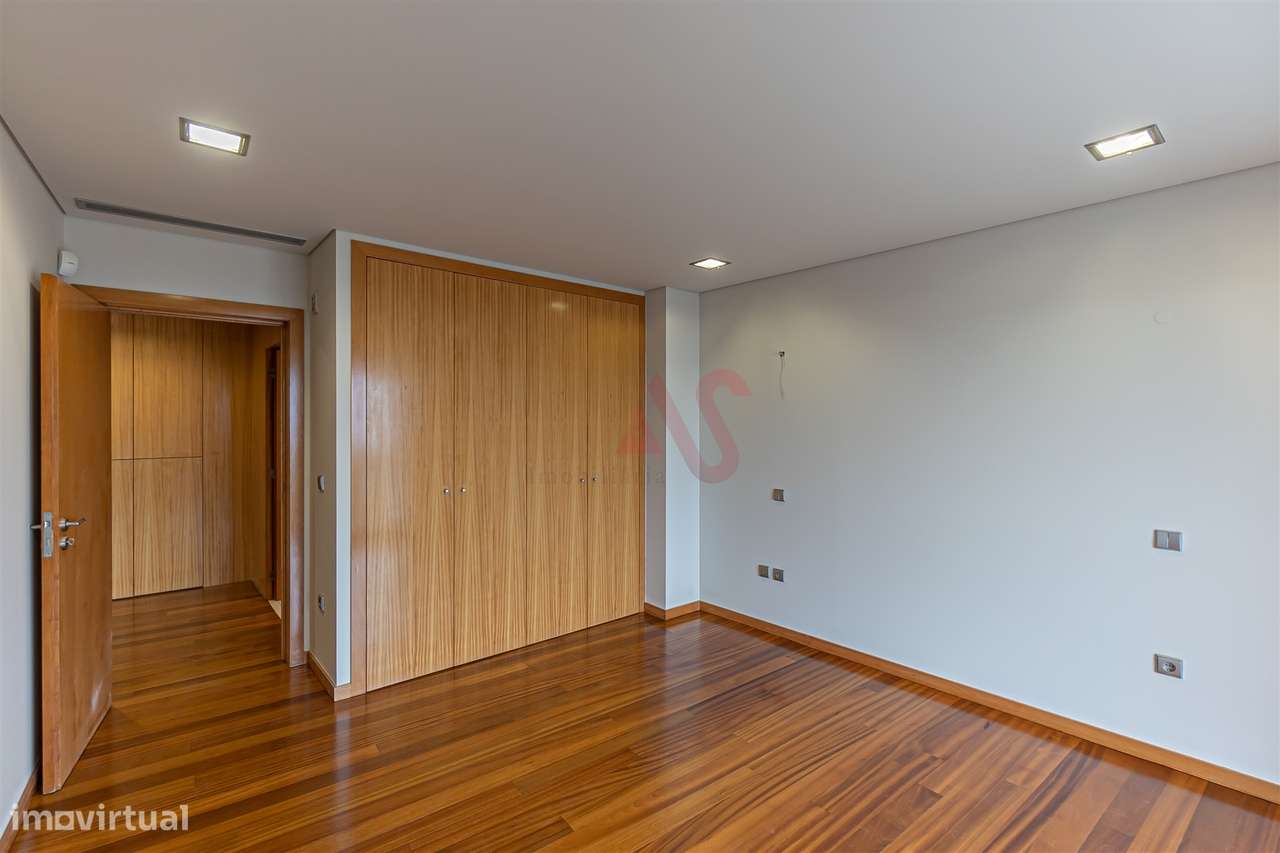 Moradia em Banda T3 em Mesão Frio – Zona Premium de Guimarães-8