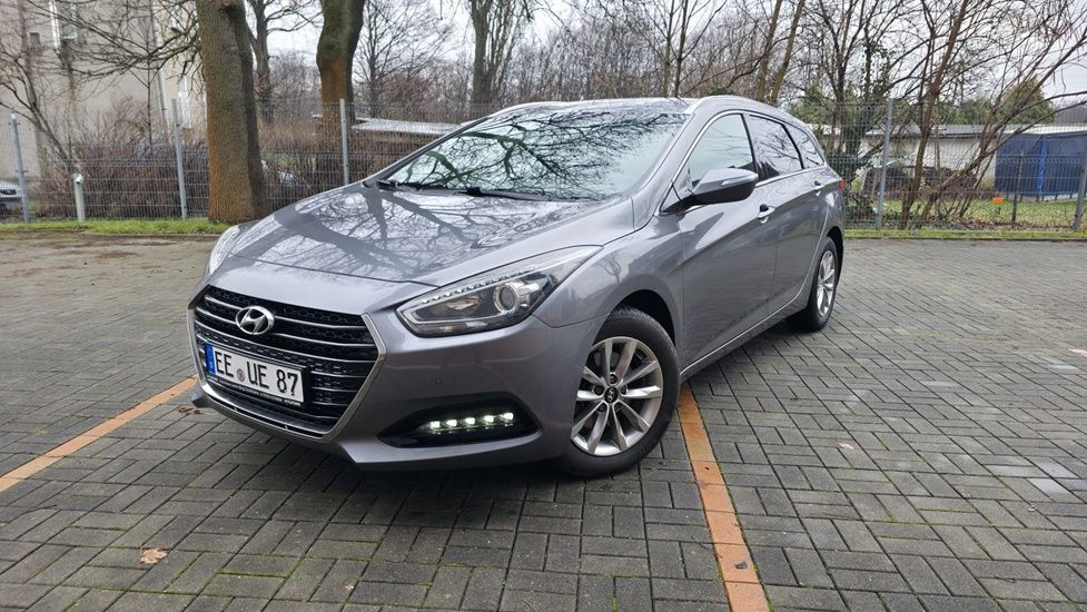 Hyundai i40 Kombi blue 1.7 CRDi Premium 2017