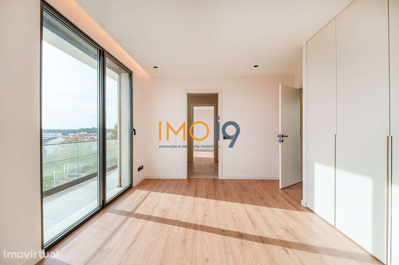 Moradia T4 com Vista Panorâmica em Fátima-46