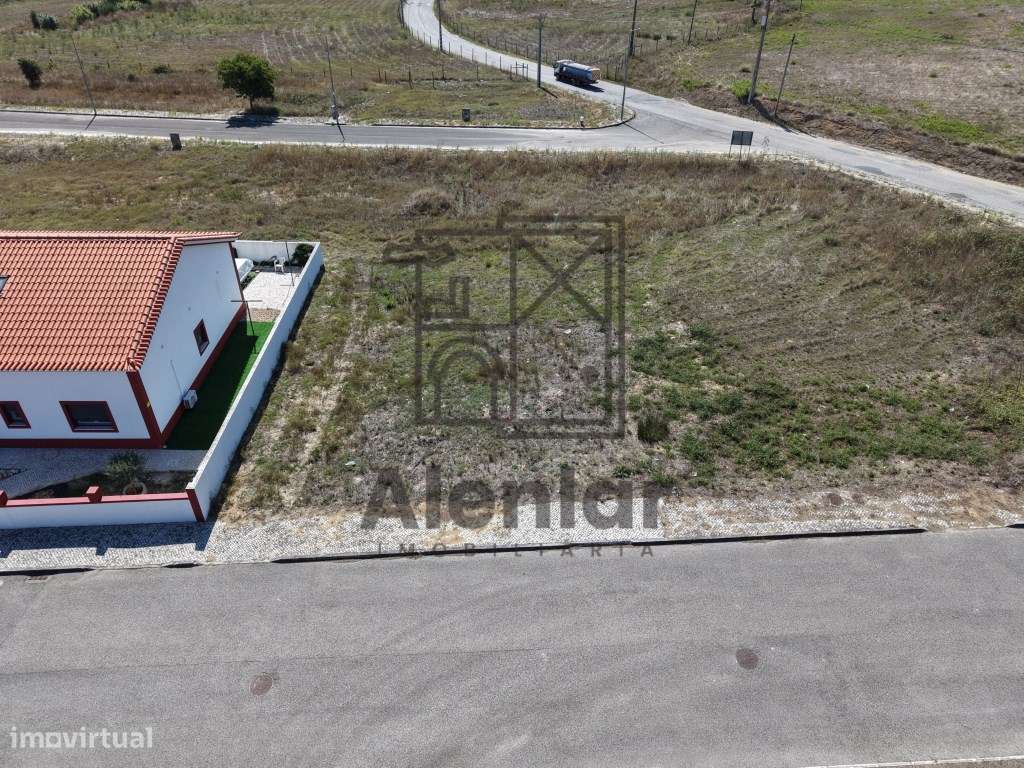 Lote para construção de Moraida - Abrigada-4