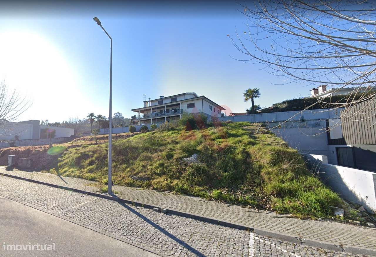 Terreno para construção com 520 m2 em Fermentões, Guimarães - Grande imagem: 5/9