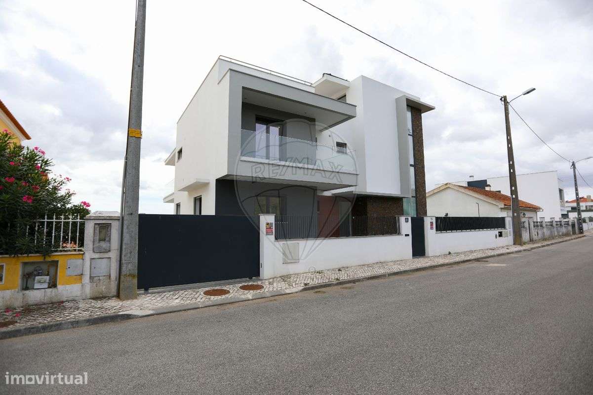 Moradia T5 para venda - Grande imagem: 2/50