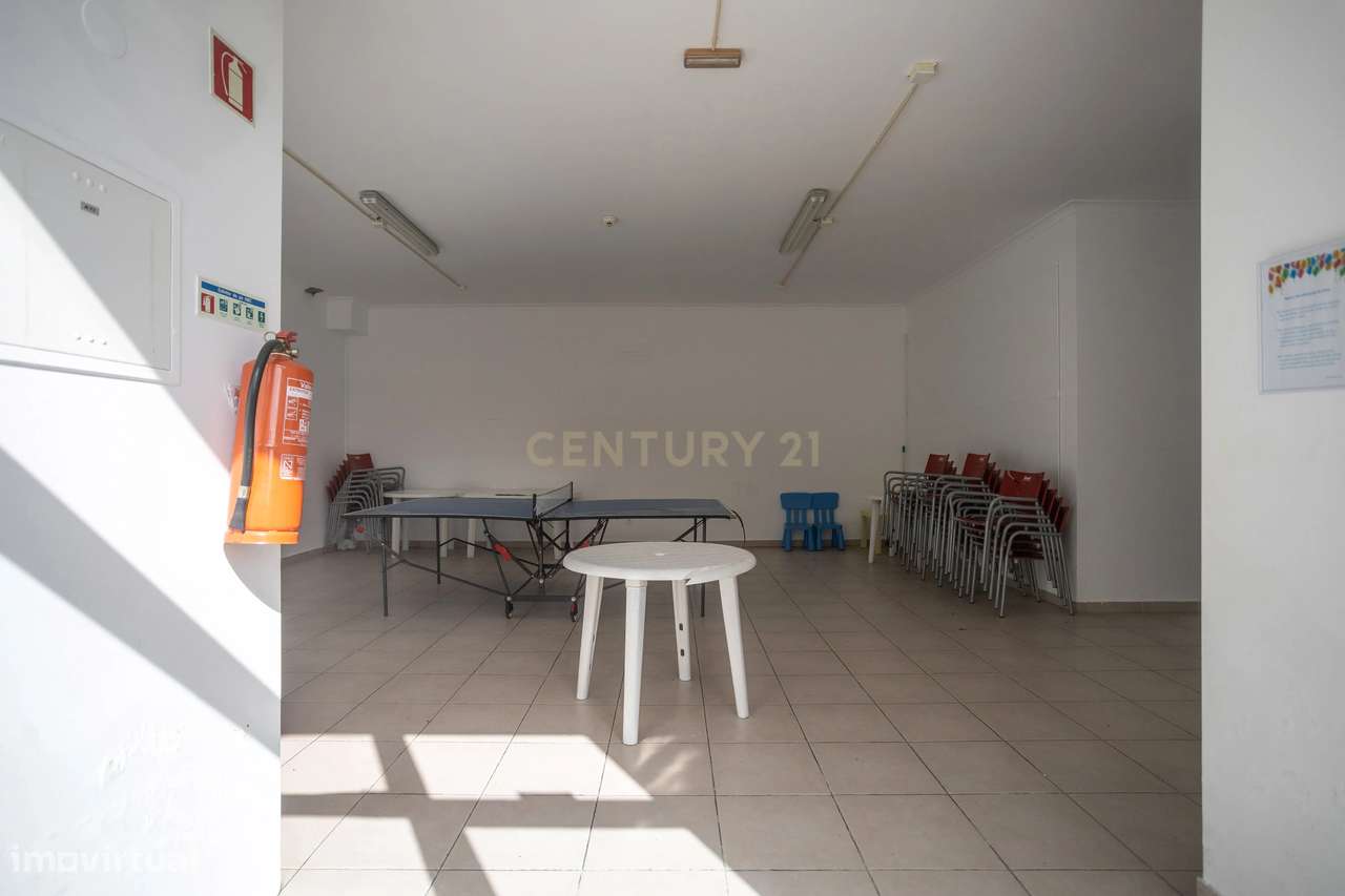 T2 c/parqueamento e arrecadação em Condomínio Privado - Alhos Vedros-25