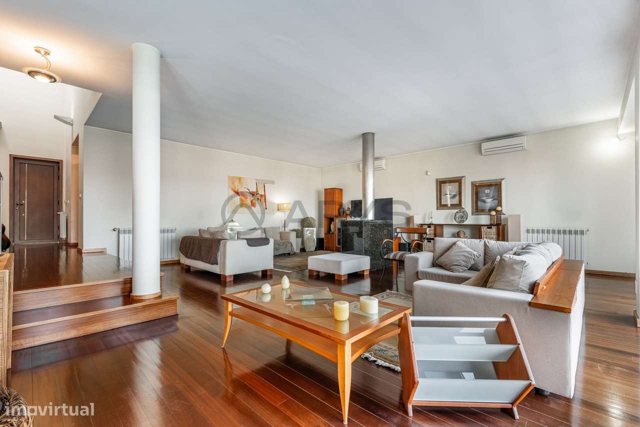 Moradia T4 com Piscina - Nogueira, Braga-7